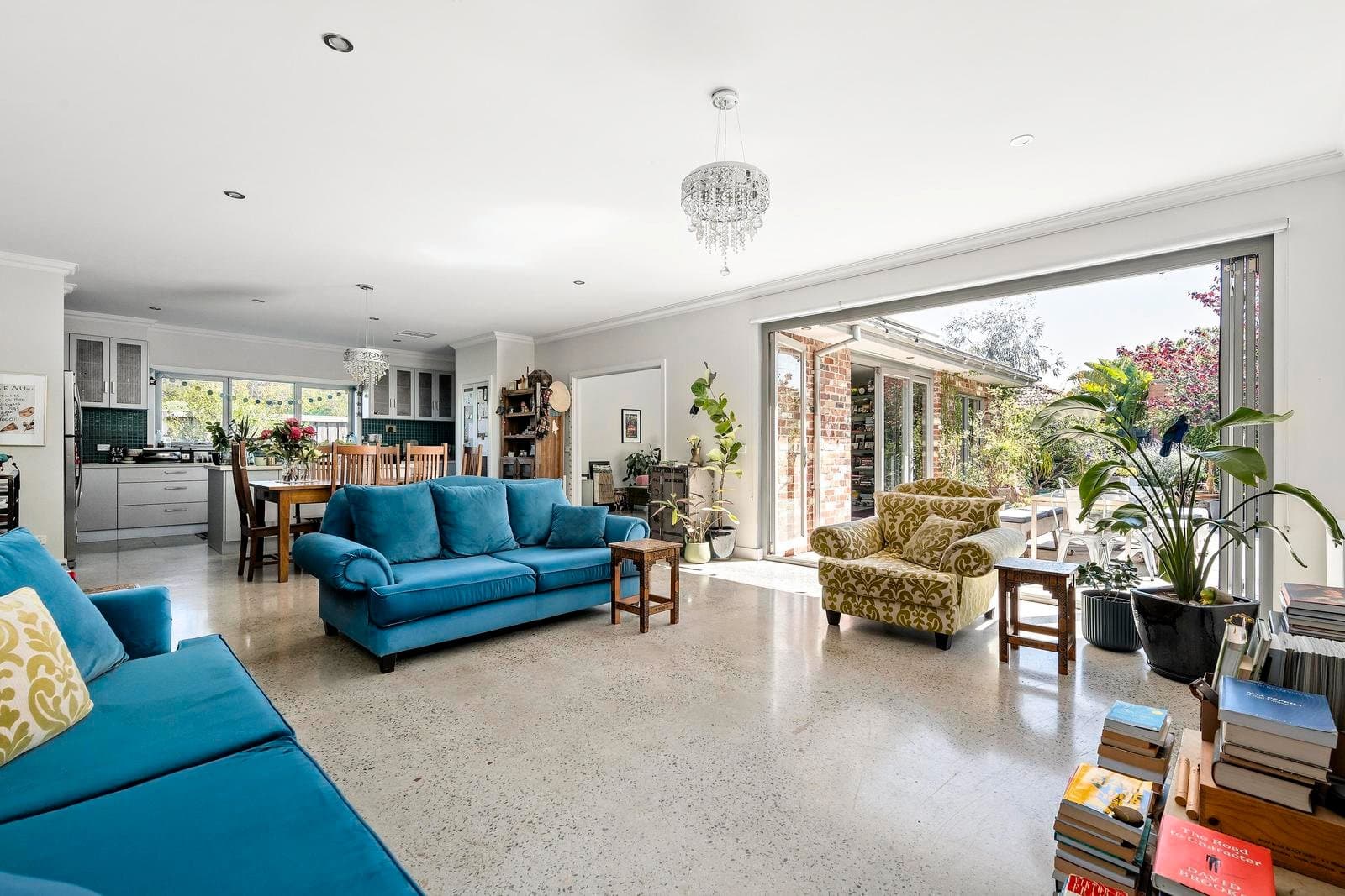 17 Matthews Avenue, Airport West VIC 3042, Airport West - Thumbnail 2