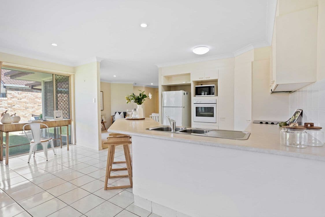115 Honeyeater Drive, Burleigh Waters, QLD 4220, Burleigh Waters - Thumbnail 5