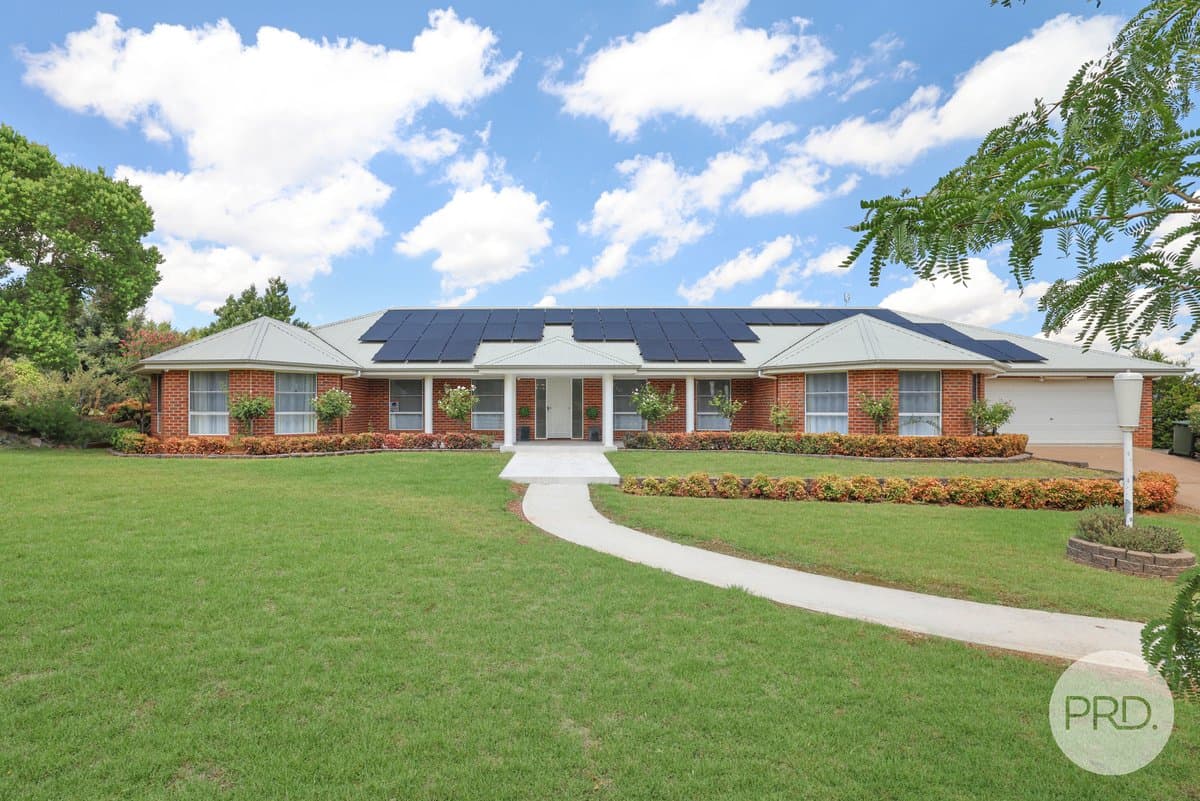 13 Daintree Circuit, TAMWORTH NSW 2340, Moore Creek - Thumbnail 2