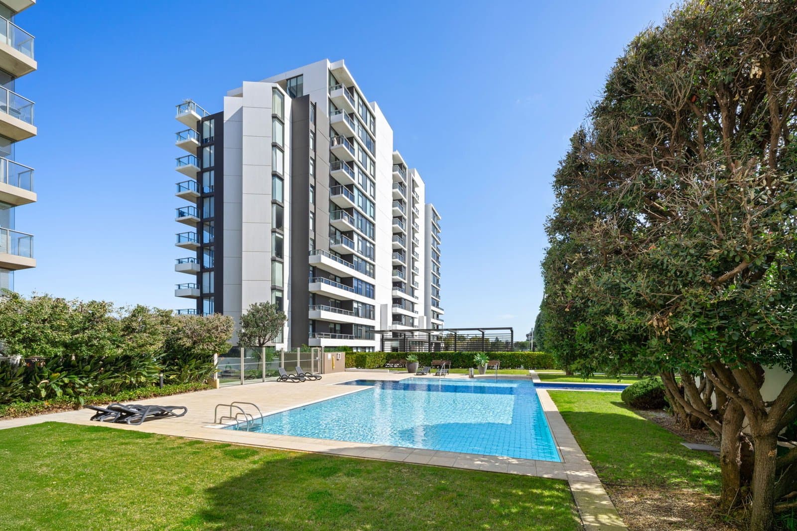 602/155 Beach Street, Port Melbourne, Port Melbourne - Thumbnail 2