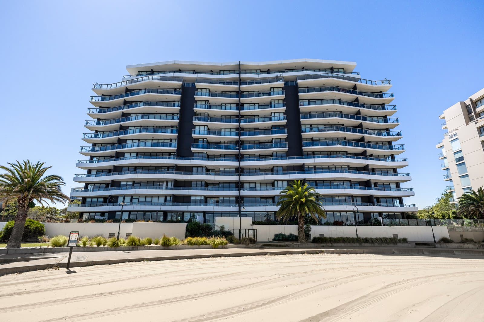 602/155 Beach Street, Port Melbourne, Port Melbourne - Thumbnail 4