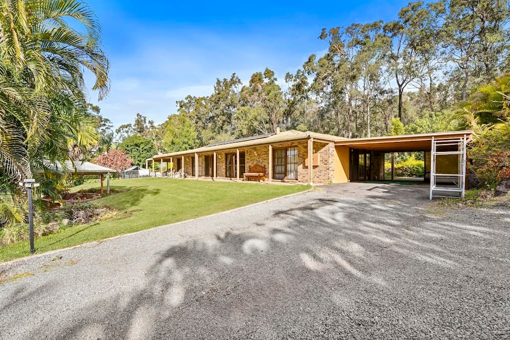 8 Kingsway Drive, Molendinar, QLD, 4214, Molendinar - Thumbnail 2