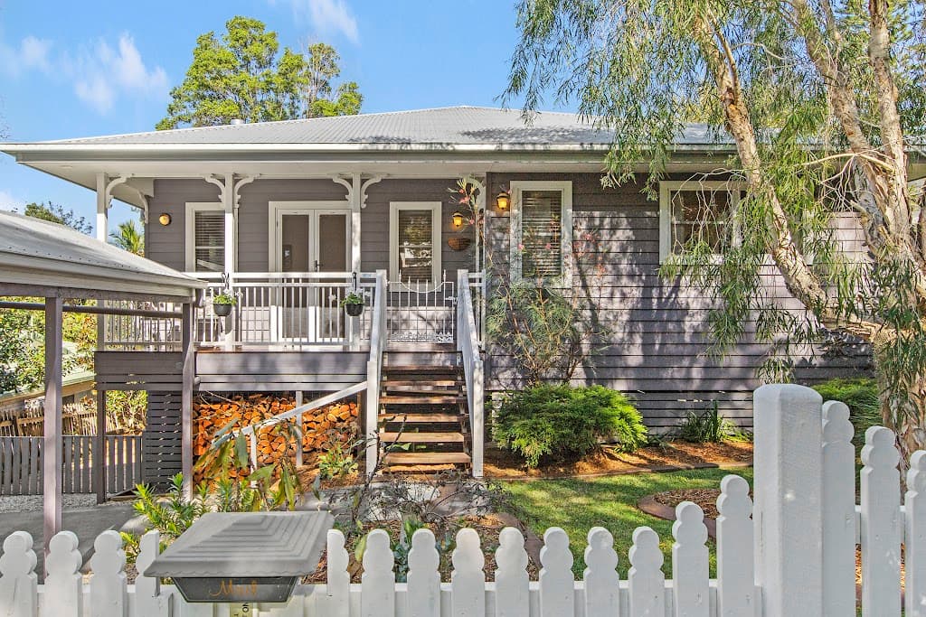 11 Beechmont Avenue, Tamborine Mountain, QLD, 4272, Tamborine Mountain - Thumbnail 3