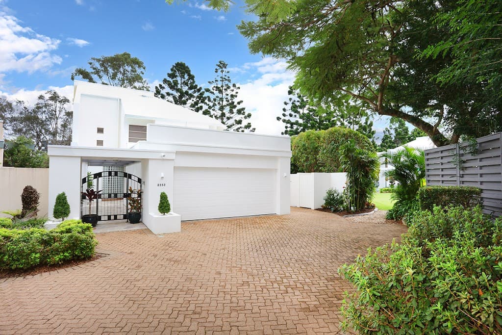 2117 South Shields Drive, Benowa, QLD, 4217, Benowa - Thumbnail 2