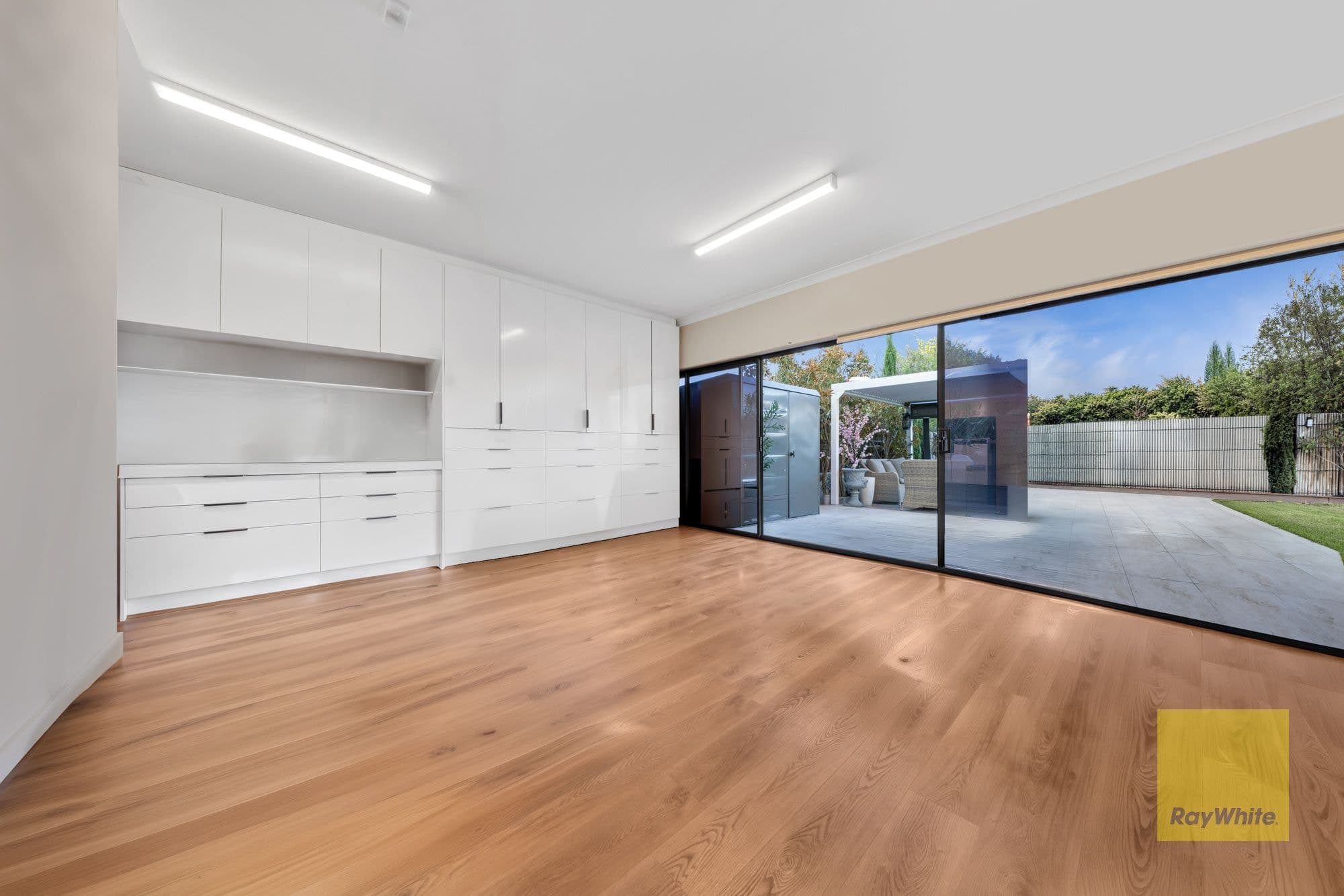 43 Peroomba Drive, Point Cook VIC 3030, Point Cook - Thumbnail 7