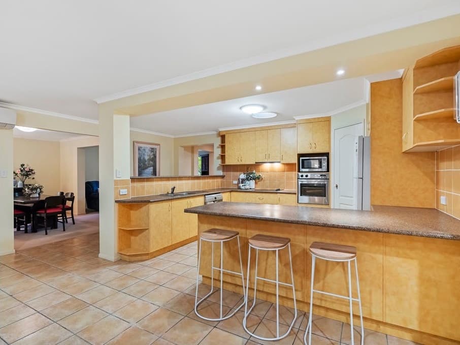 11 Mecoli Court, Birkdale, QLD, 4159, Birkdale - Thumbnail 2