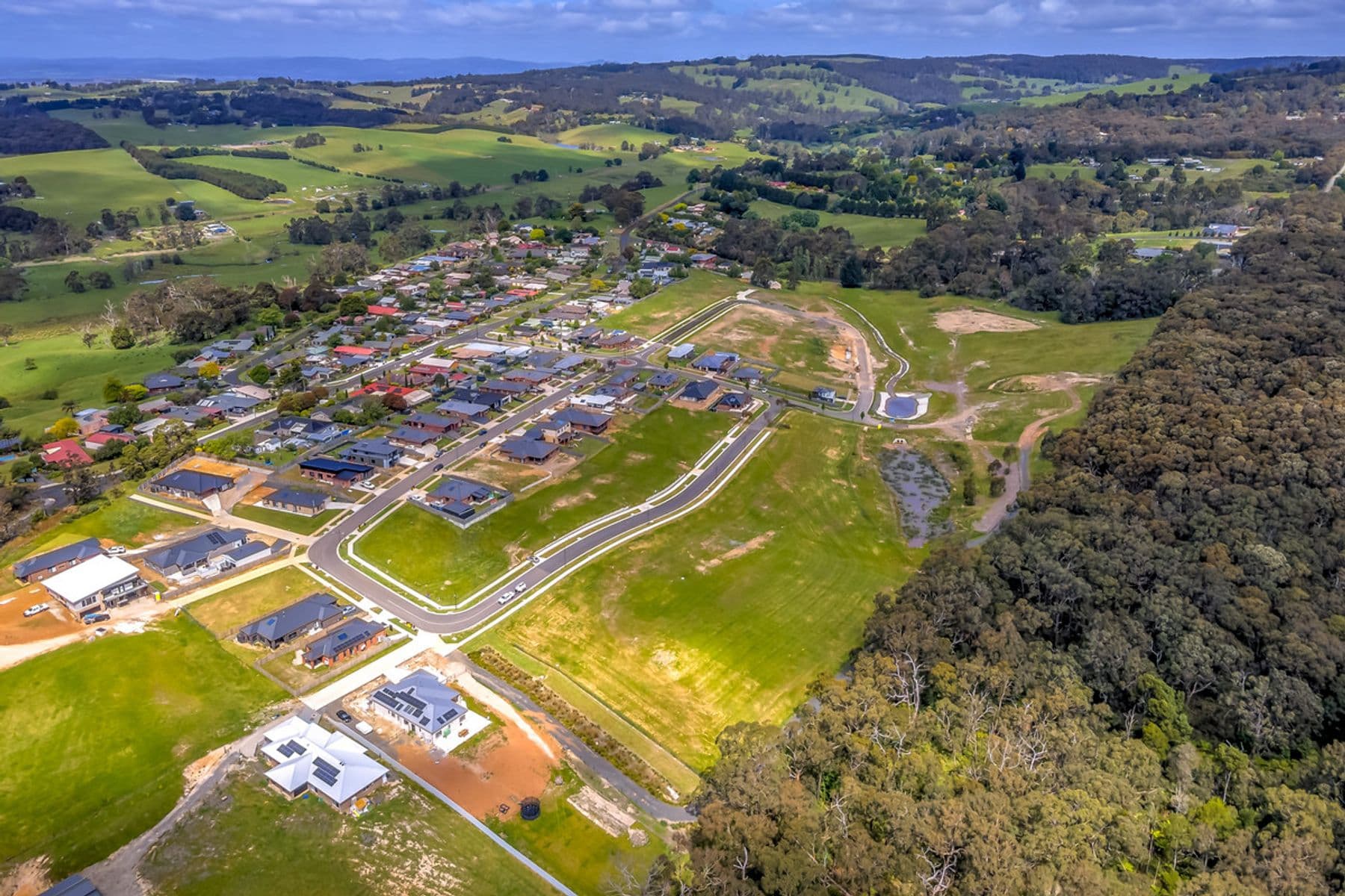 5 Jacaranda Crescent, Moe VIC 3825, Moe - Thumbnail 4