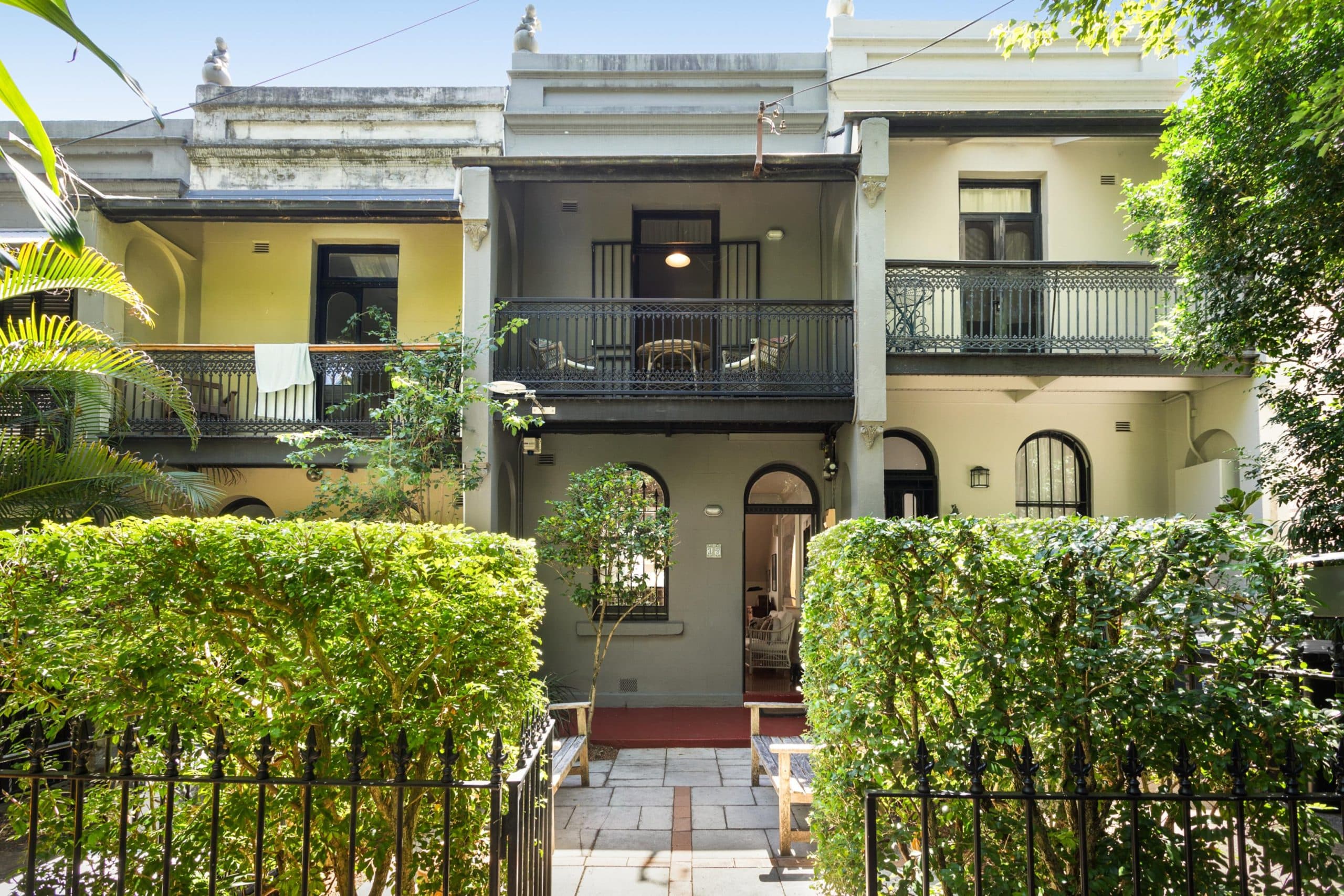 17 Bowes Avenue, Edgecliff - Image 1