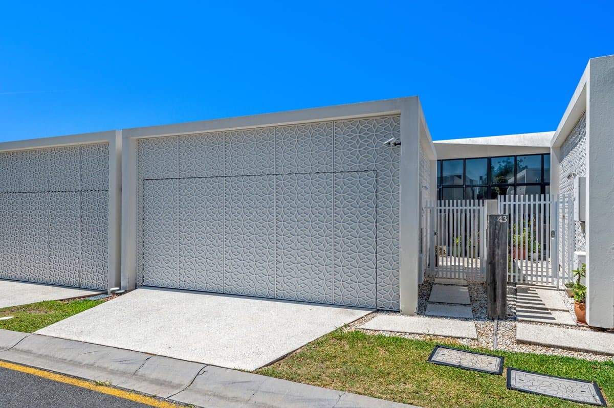 42 Theatre Drive, BENOWA QLD 4217, Benowa - Image 1