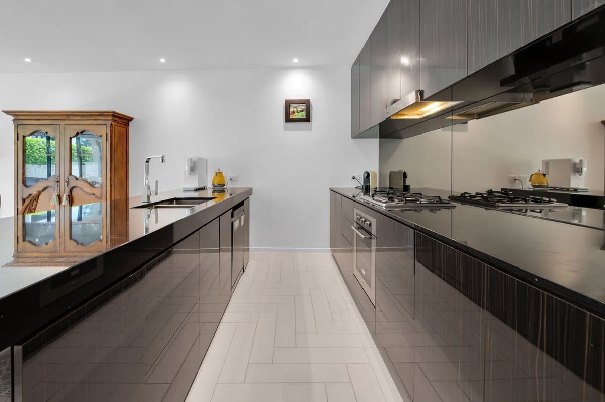 42 Theatre Drive, BENOWA QLD 4217, Benowa - Thumbnail 4