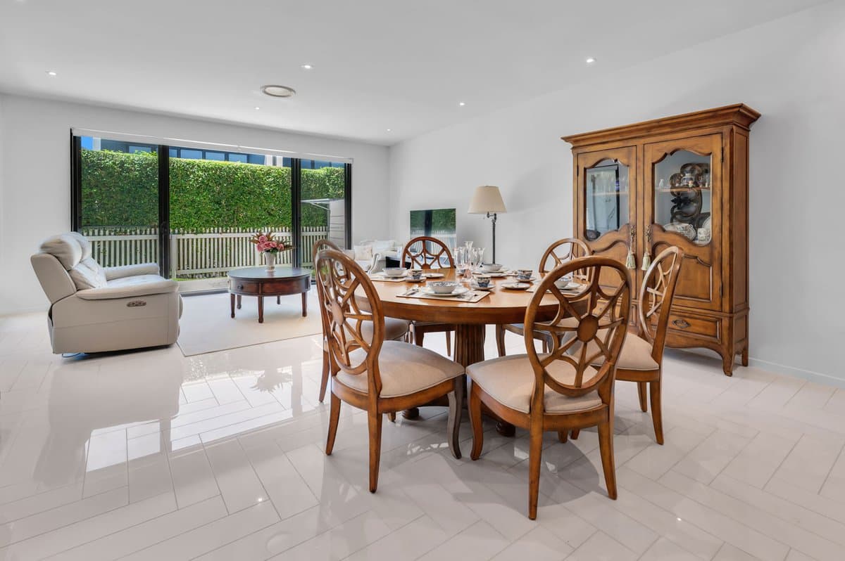 42 Theatre Drive, BENOWA QLD 4217, Benowa - Thumbnail 8