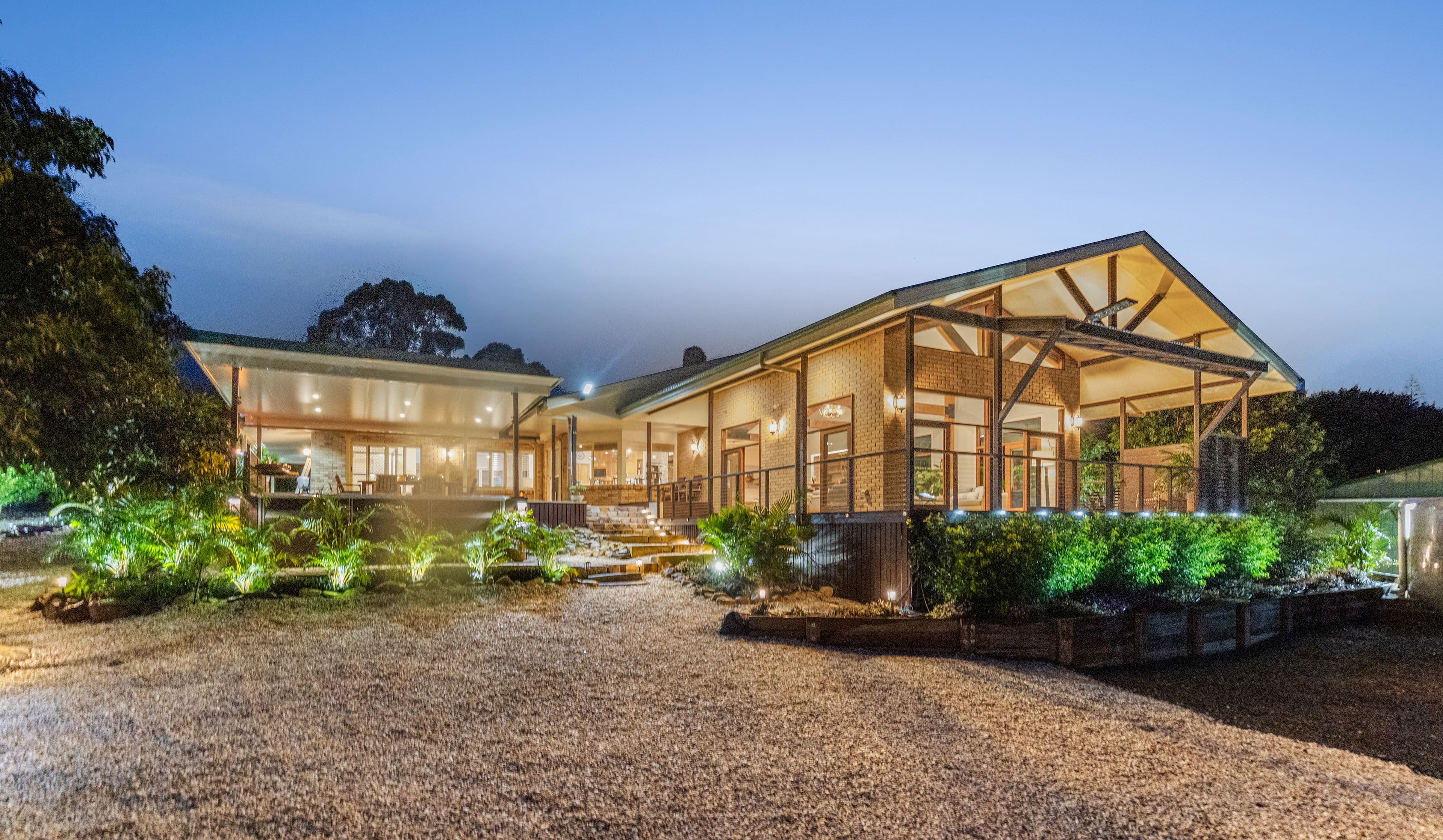 27 Meadow Road, Reesville QLD 4552, Reesville - Thumbnail 2