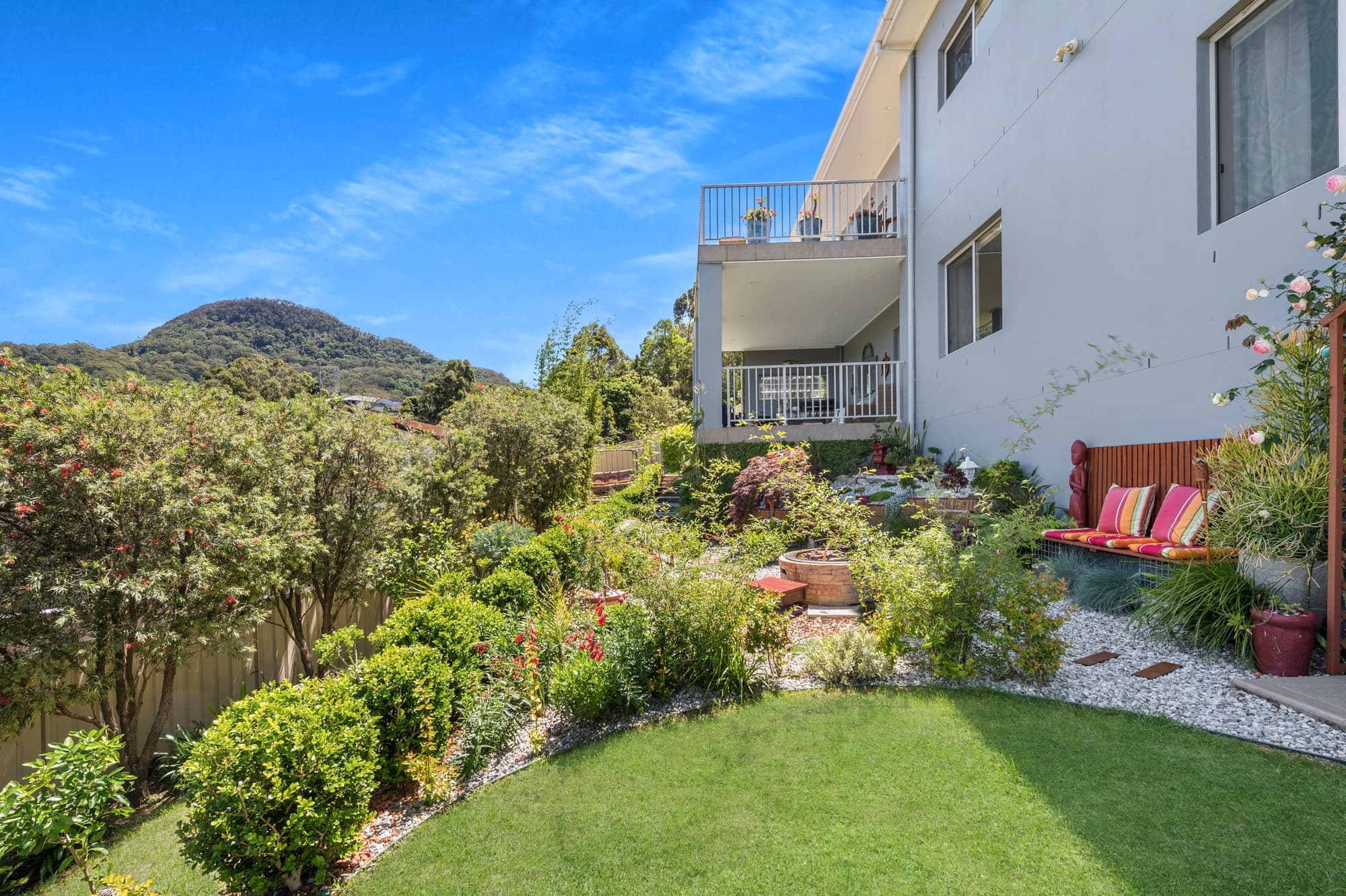 18B Murrogun Crescent, Farmborough Heights - Thumbnail 2