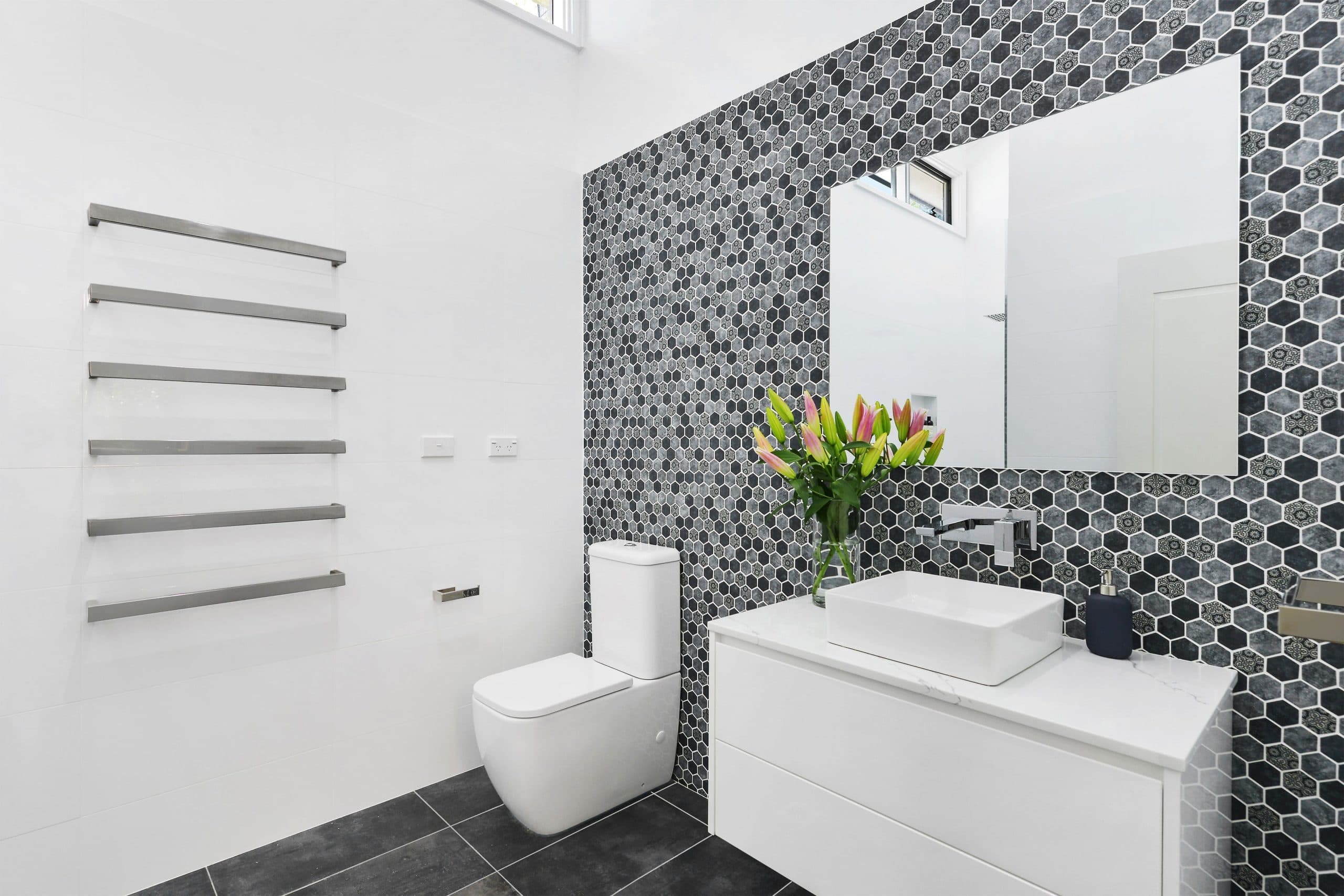 18 Medway Drive, Mount Keira - Thumbnail 4