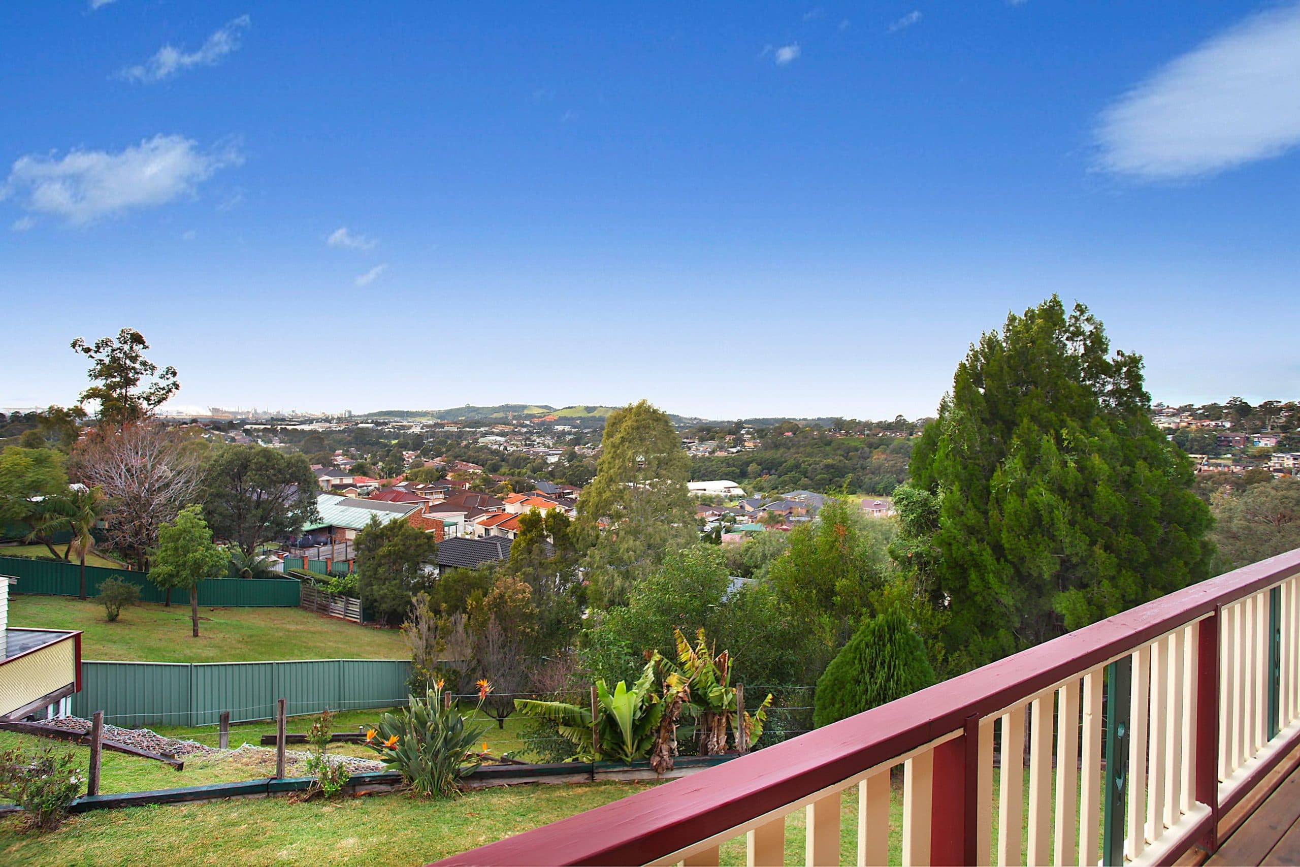 5 Murrogun Crescent, Cordeaux Heights - Thumbnail 2
