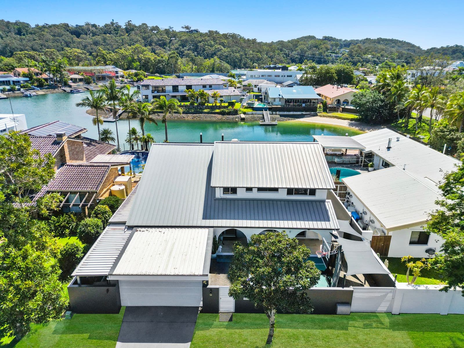 5 Kingfish Court, Palm Beach QLD 4221, Palm Beach - Thumbnail 2