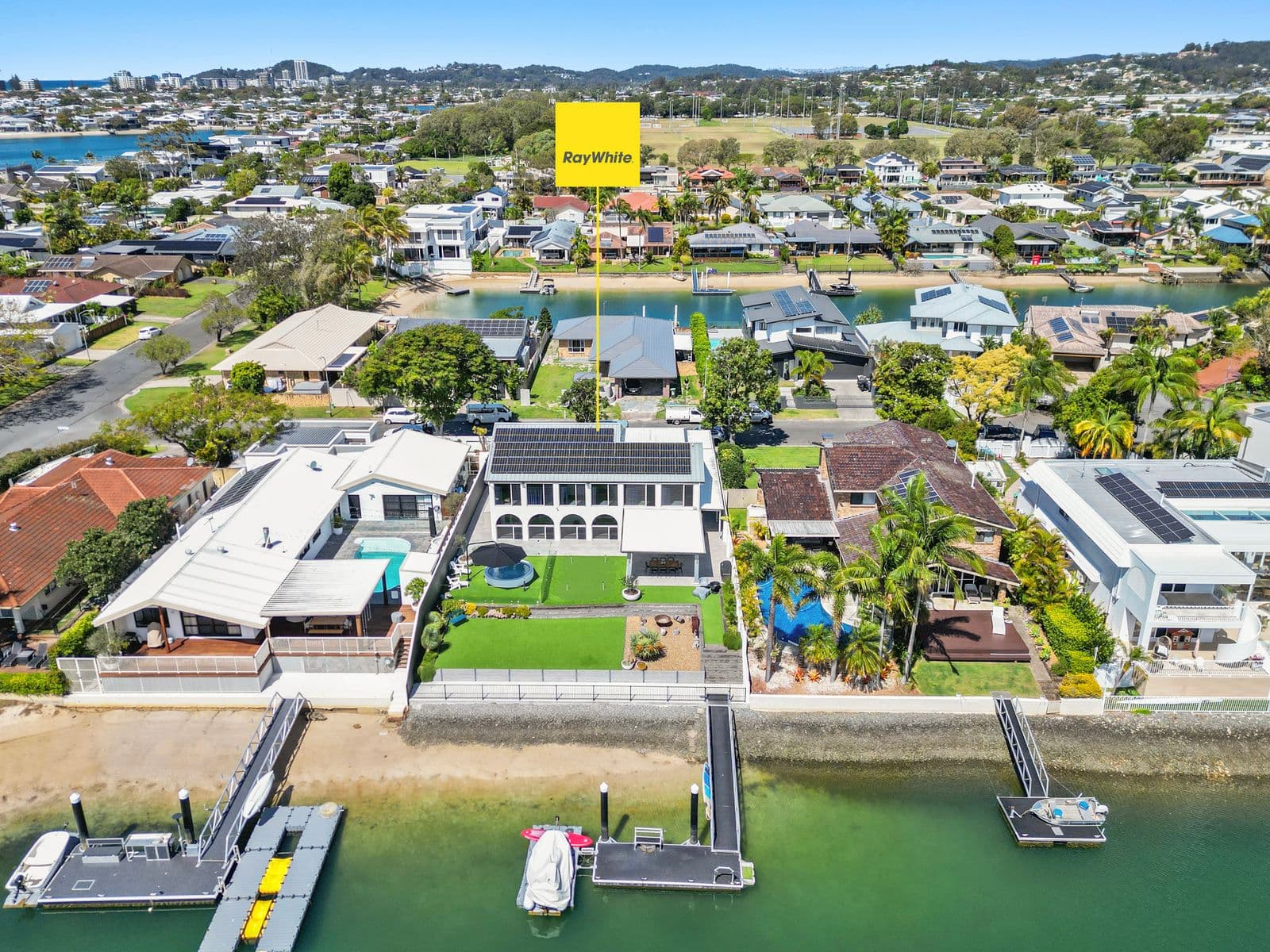 5 Kingfish Court, Palm Beach QLD 4221, Palm Beach - Thumbnail 3