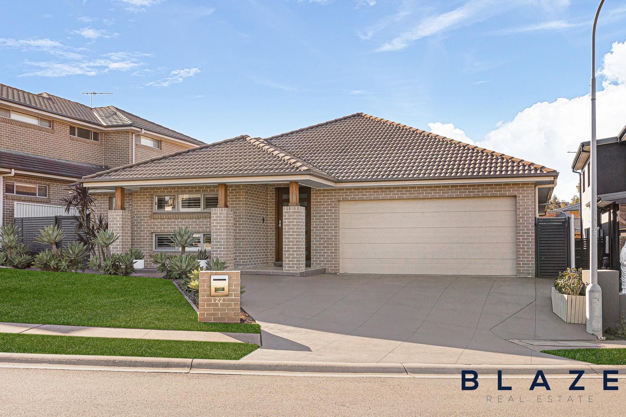 22 Maxwell Place, Abbotsbury - Image 1