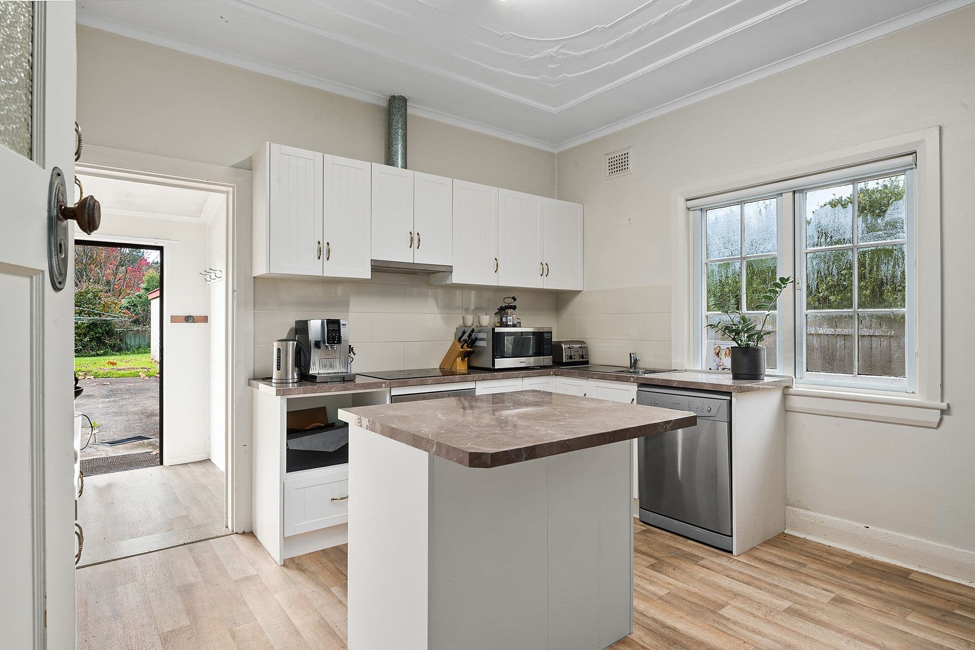 24 Glebe Street, Bowral, Bowral - Thumbnail 4