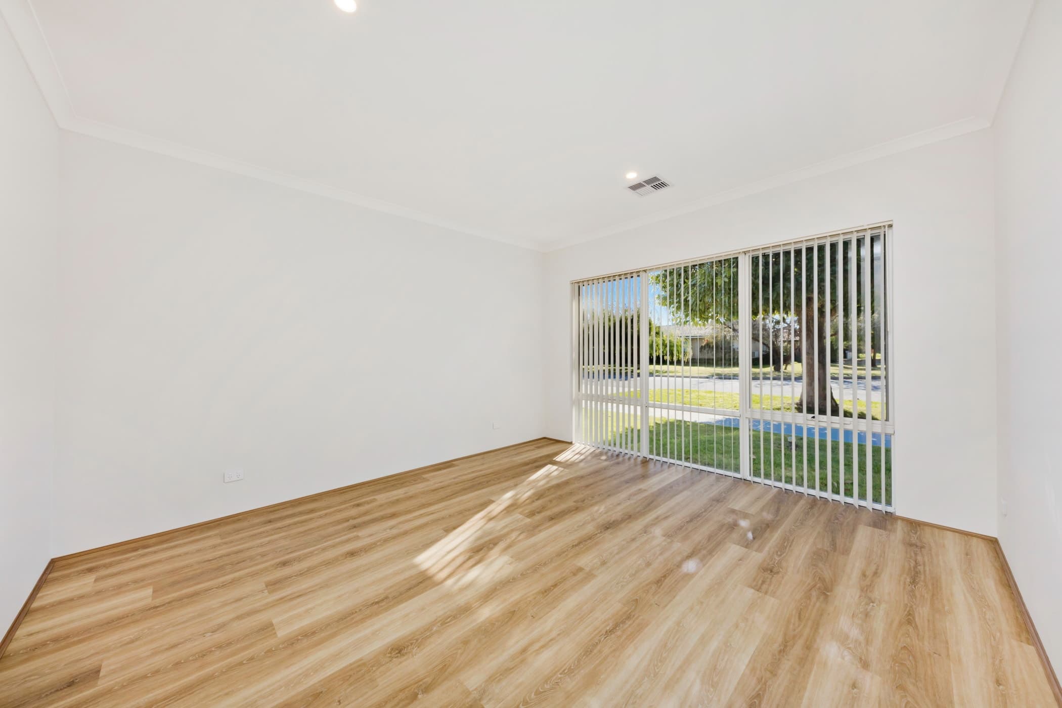 11 Ivanhoe Street, MORLEY WA 6062, Morley - Thumbnail 6