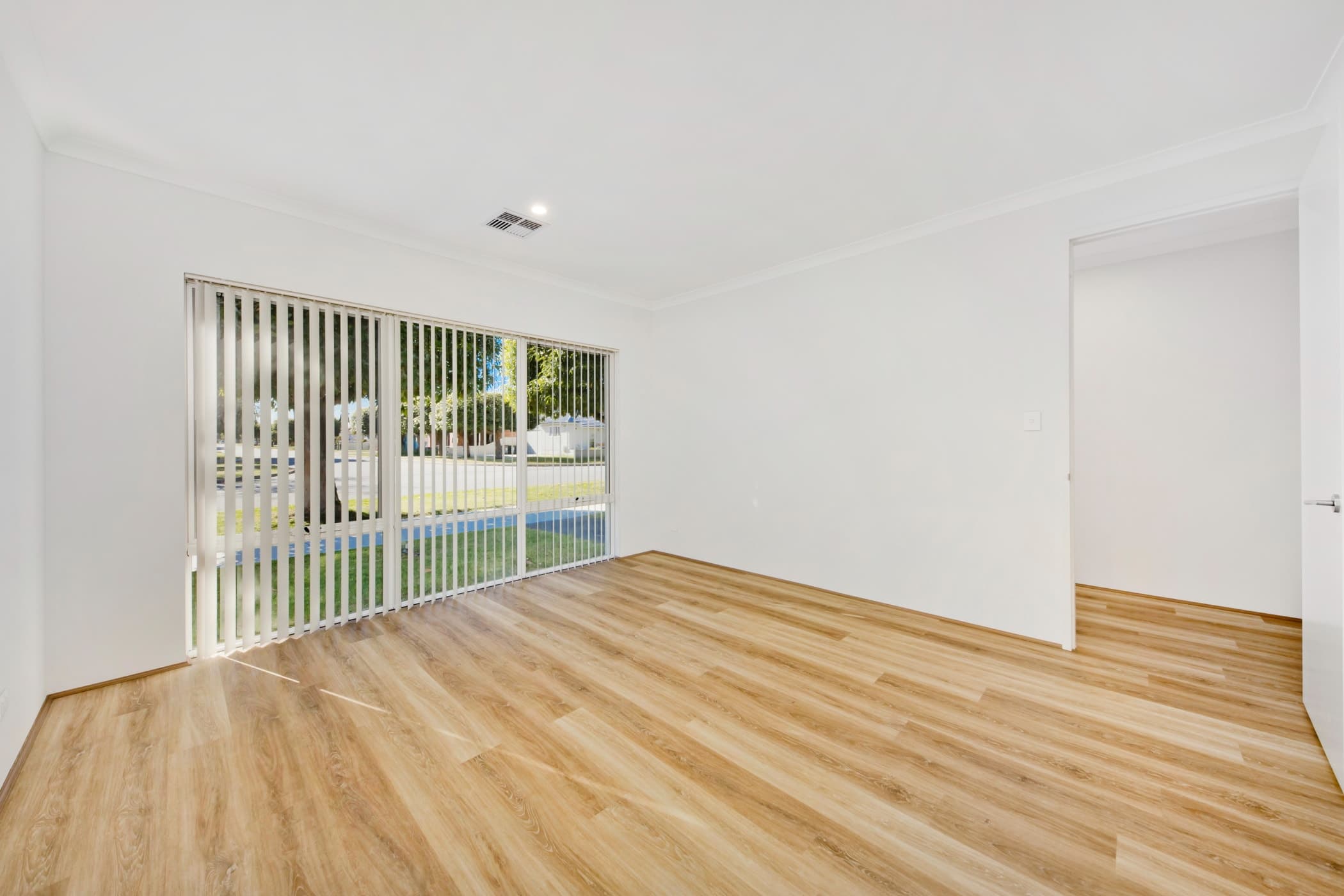11 Ivanhoe Street, MORLEY WA 6062, Morley - Thumbnail 7