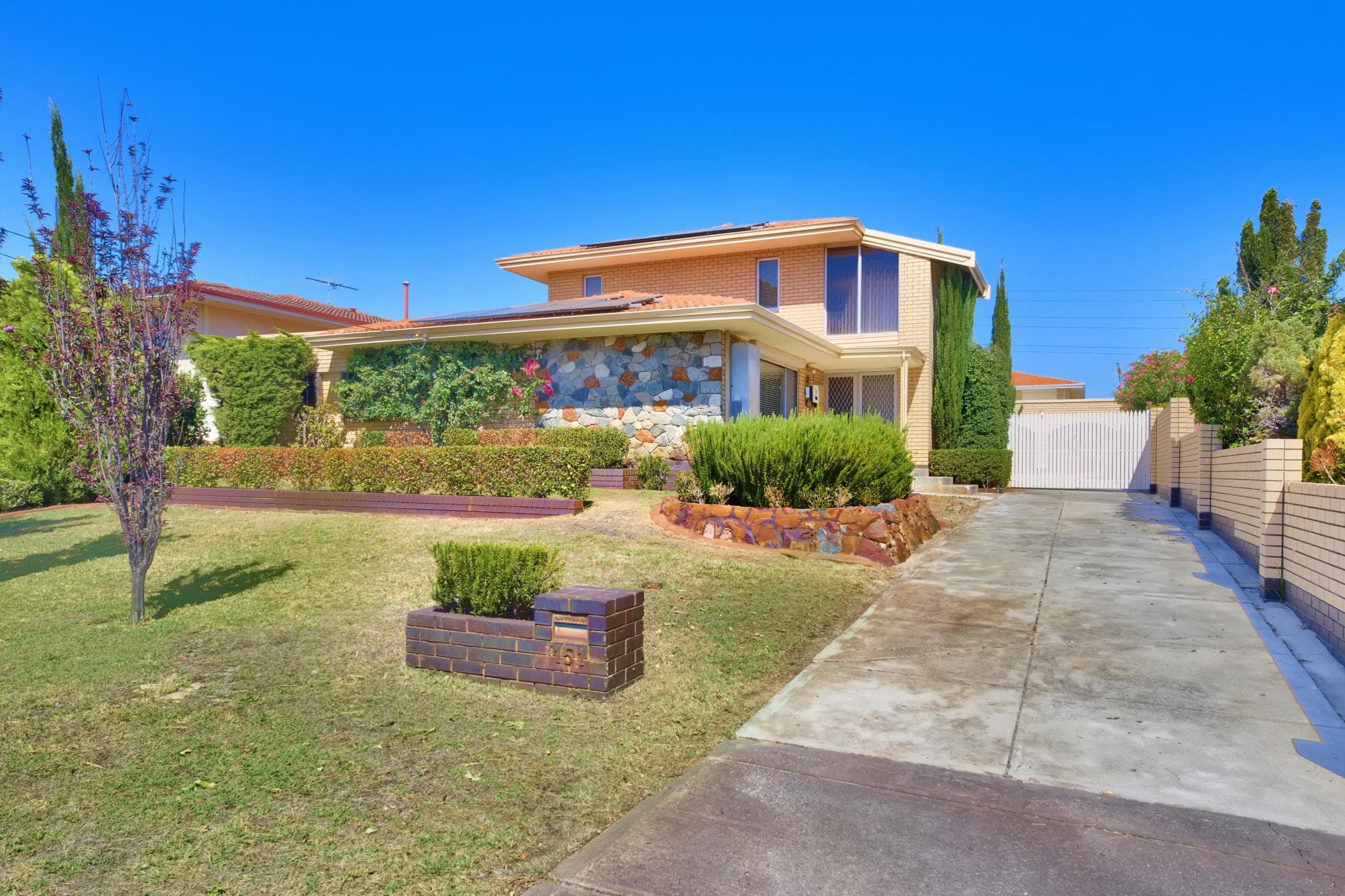 151 Howes Crescent, DIANELLA WA 6059, Dianella - Thumbnail 3