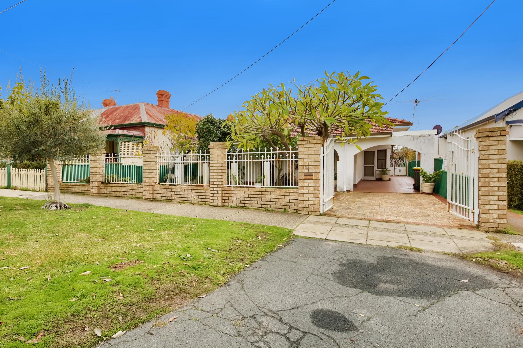 24 Hutt Street, MOUNT LAWLEY WA 6050, Mount Lawley - Thumbnail 3