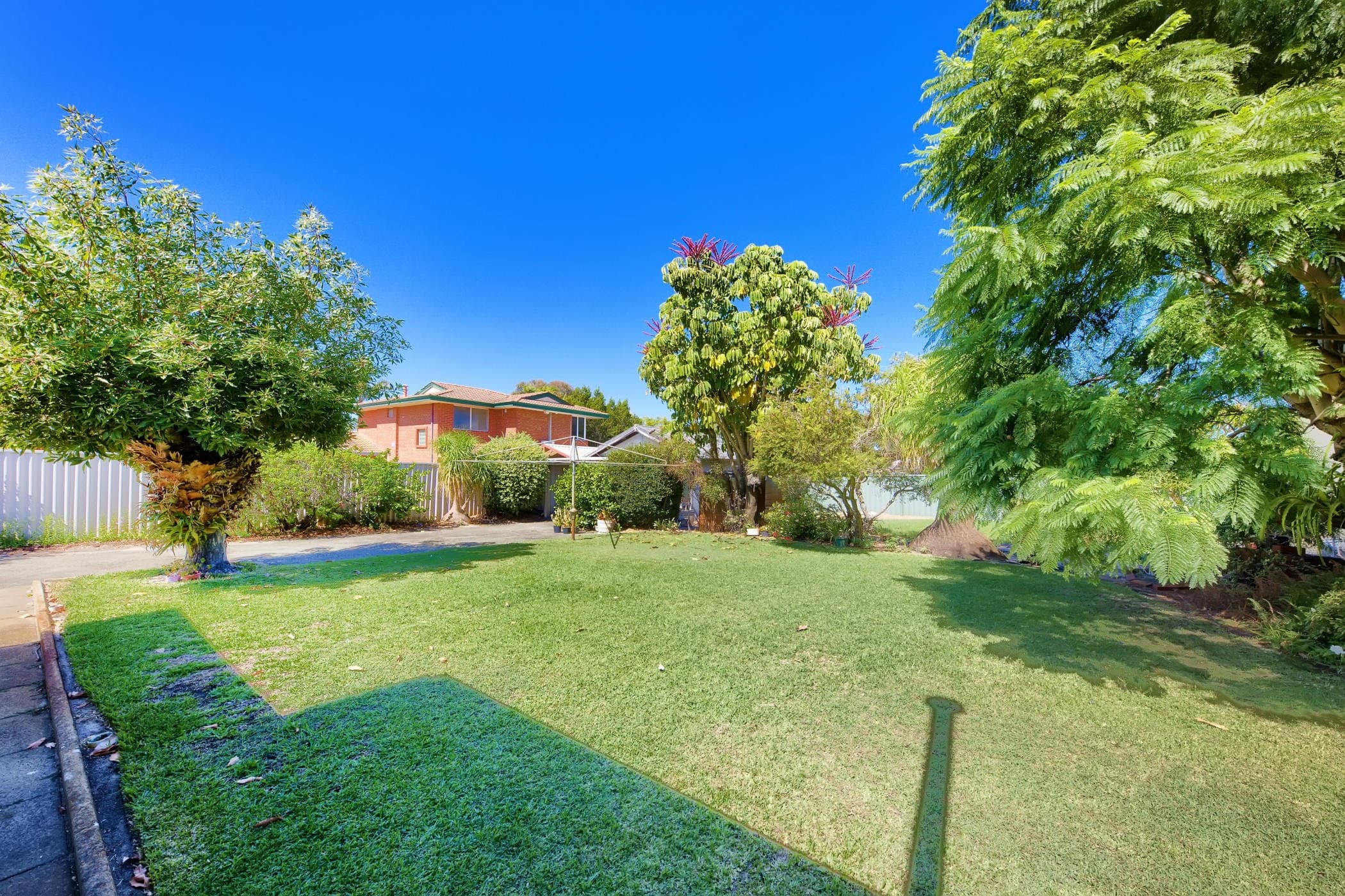 377 Crawford Road, DIANELLA WA 6059, Dianella - Thumbnail 2