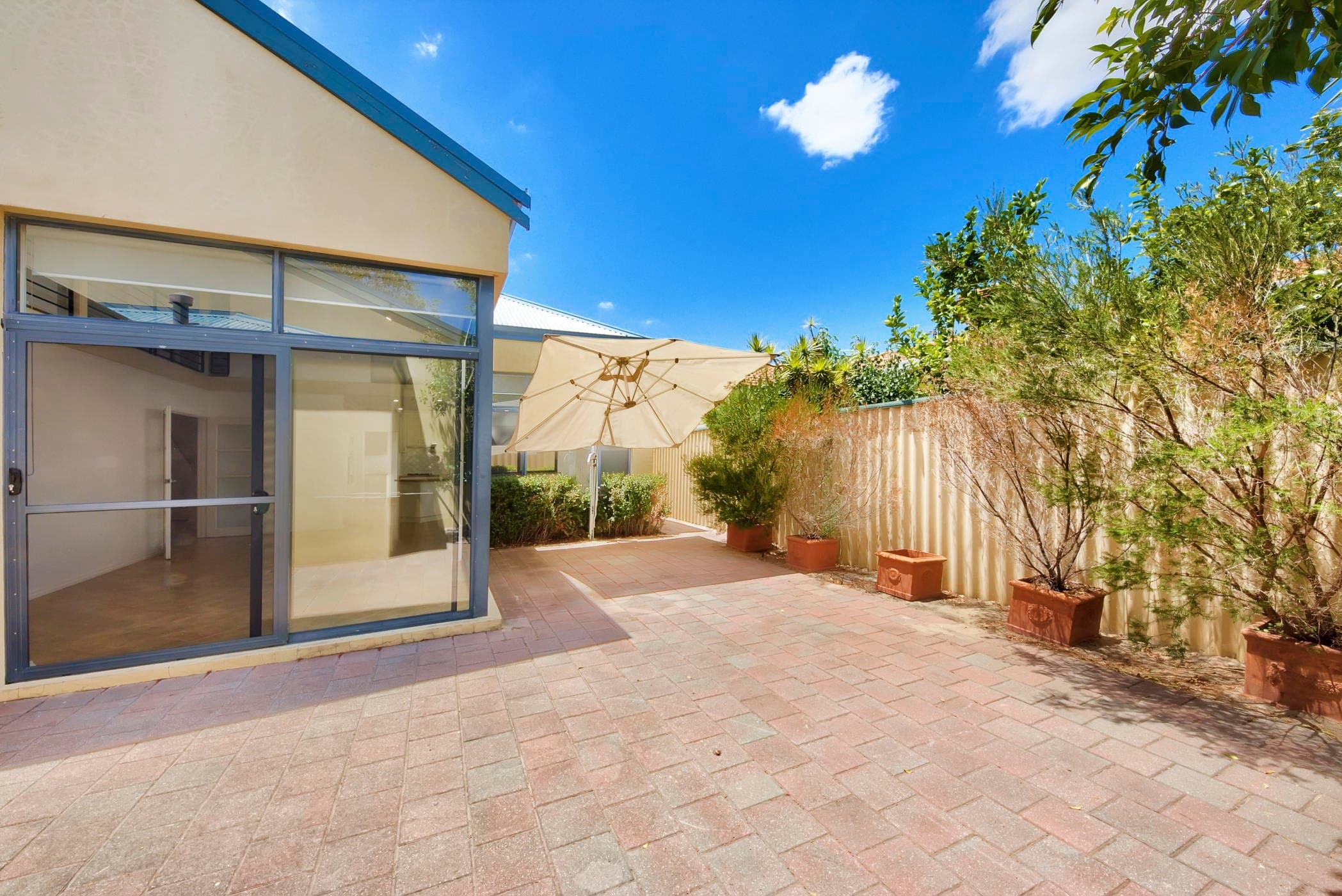 2/18 Hindmarsh Avenue, YOKINE WA 6060, Yokine - Image 1