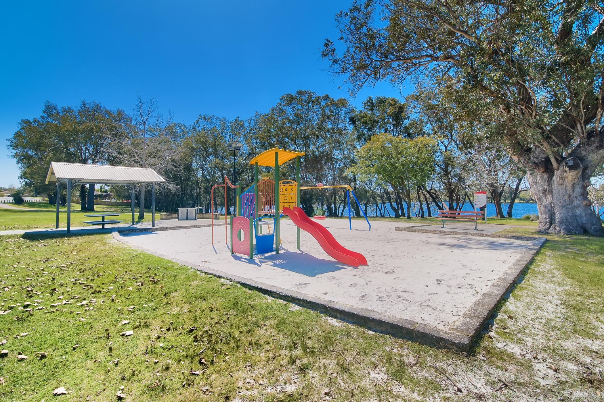 6 The Quarterdeck, BALLAJURA WA 6066, Ballajura - Thumbnail 2
