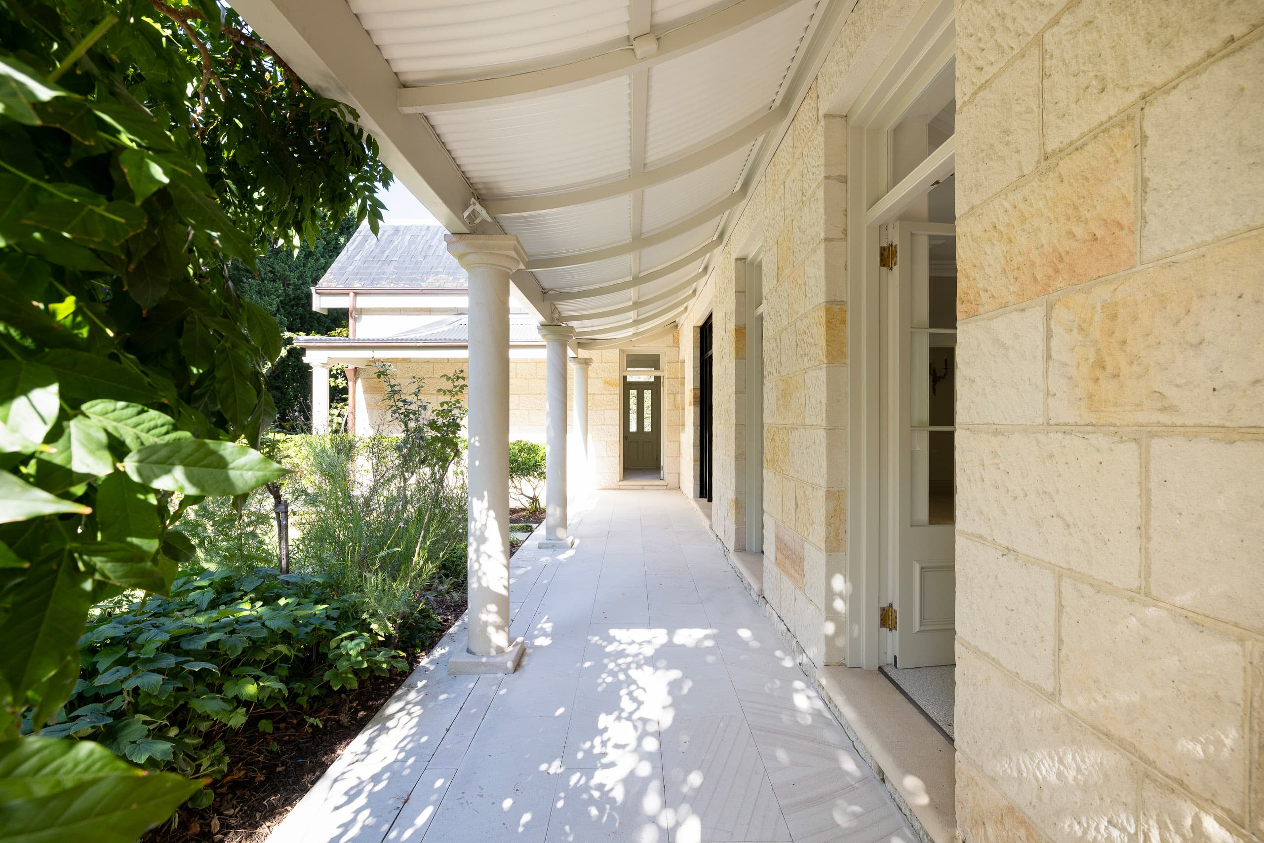 55 Shellcove Road, Kurraba Point - Thumbnail 4