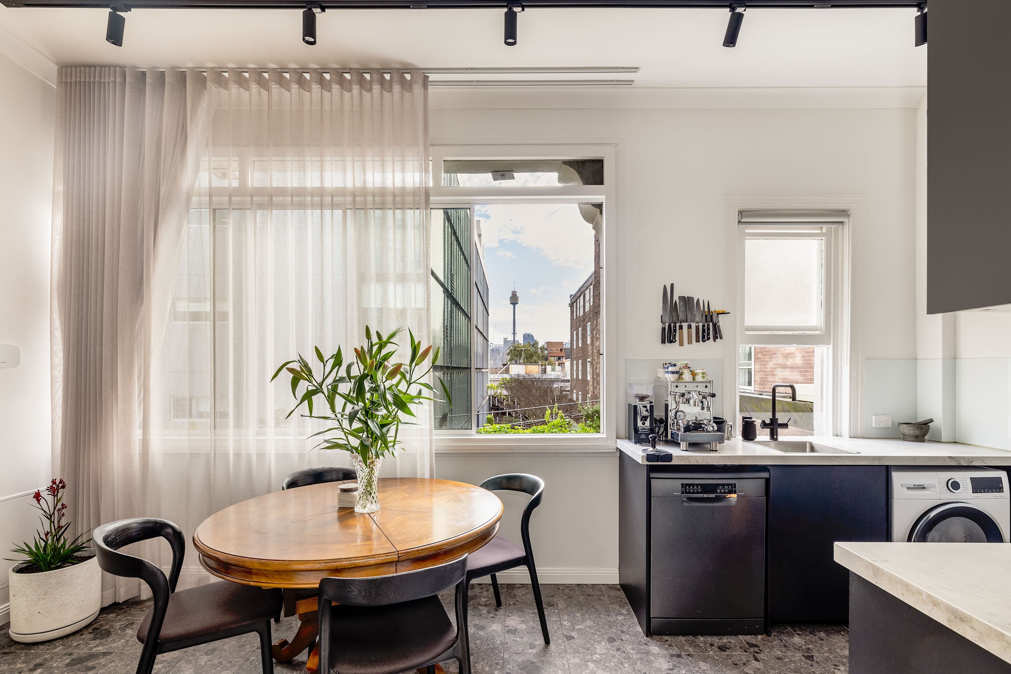 20/133 Macleay Street, Potts Point - Image 1