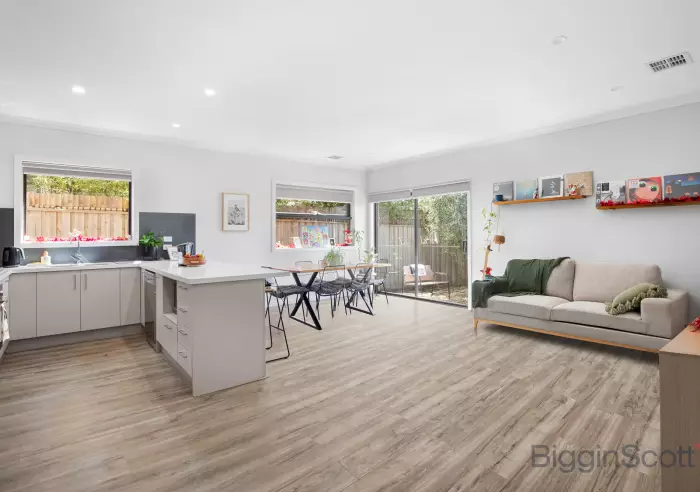 31 Amaroo Walk, Werribee, VIC, Werribee - Thumbnail 3