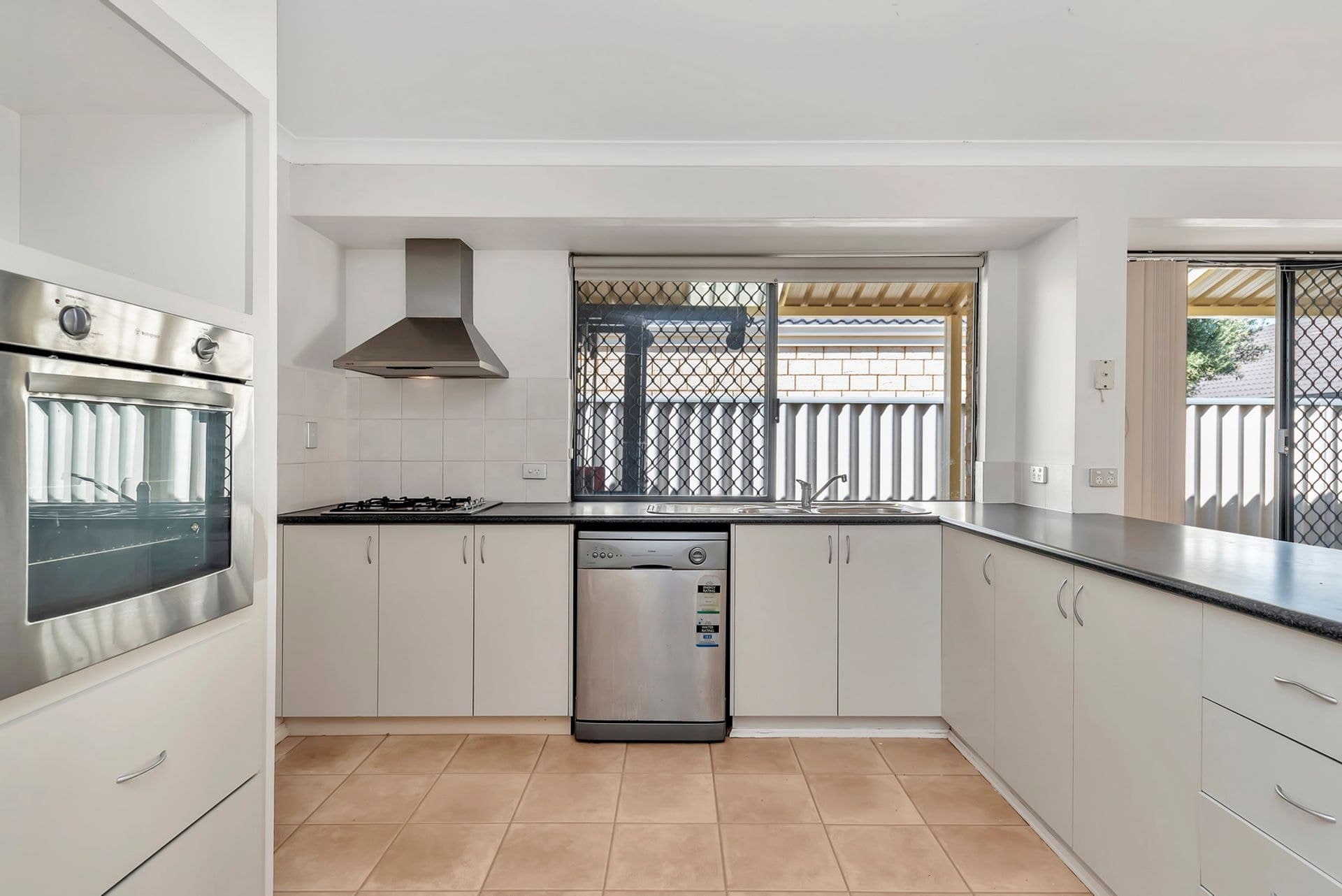 20/61 Rockingham Beach Road, Rockingham, WA, 6168, Shoalwater - Thumbnail 4