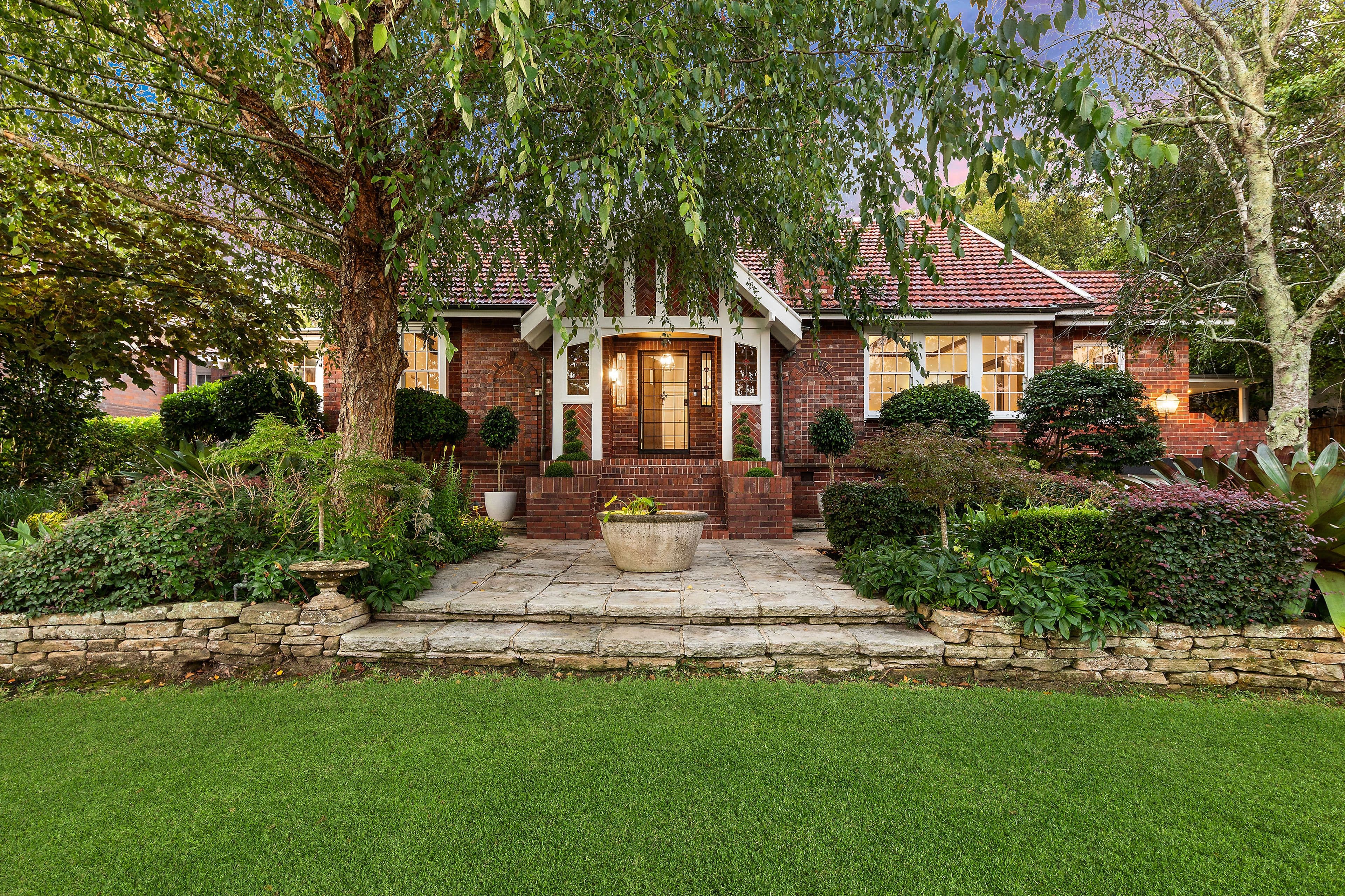 4 Yosefa Avenue, Warrawee NSW 2074, Warrawee - Thumbnail 2
