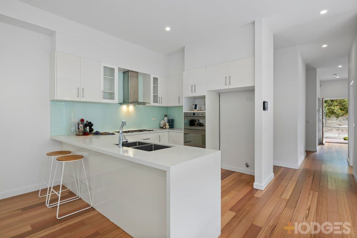 124 Tramway Parade, Beaumaris, VIC, 3193, Beaumaris - Thumbnail 4