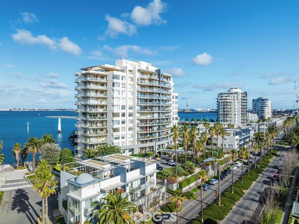 705 / 115 Beach Street, Port Melbourne, VIC, 3207, Port Melbourne - Thumbnail 2