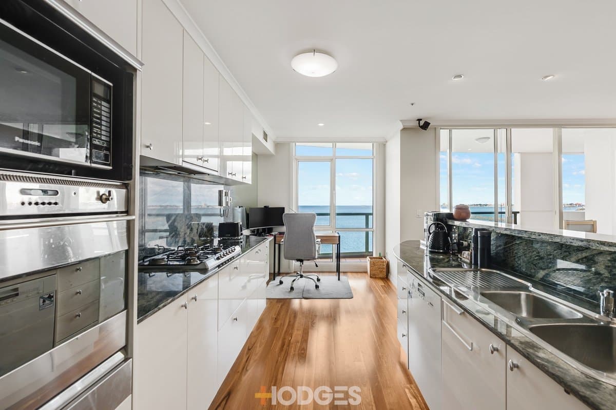 705 / 115 Beach Street, Port Melbourne, VIC, 3207, Port Melbourne - Thumbnail 4