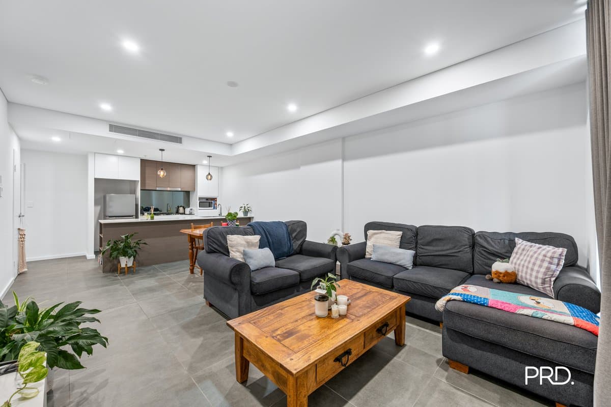 A211/90-98 Glenmore Ridge Drive, GLENMORE PARK NSW 2745, Property Image - Thumbnail 3
