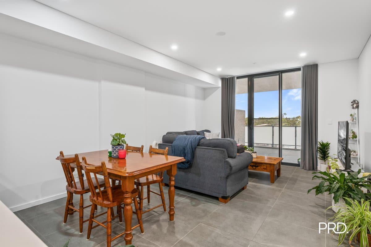 A211/90-98 Glenmore Ridge Drive, GLENMORE PARK NSW 2745, Property Image - Thumbnail 4