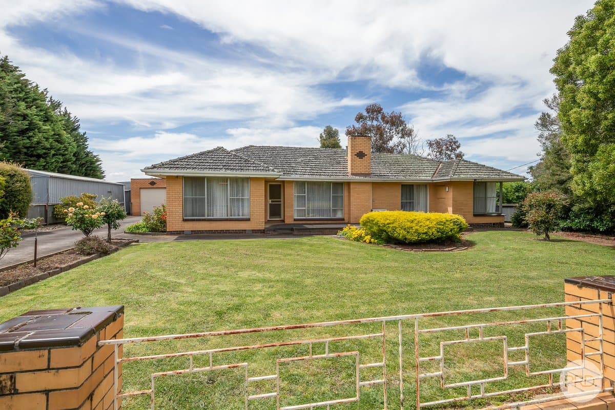 32 Cummins Road, MOUNT ROWAN VIC 3352, Mount Rowan - Image 1
