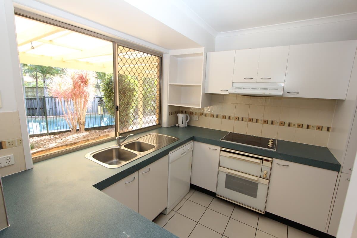 4 Manse Court, MOLENDINAR QLD 4214, Molendinar - Thumbnail 4