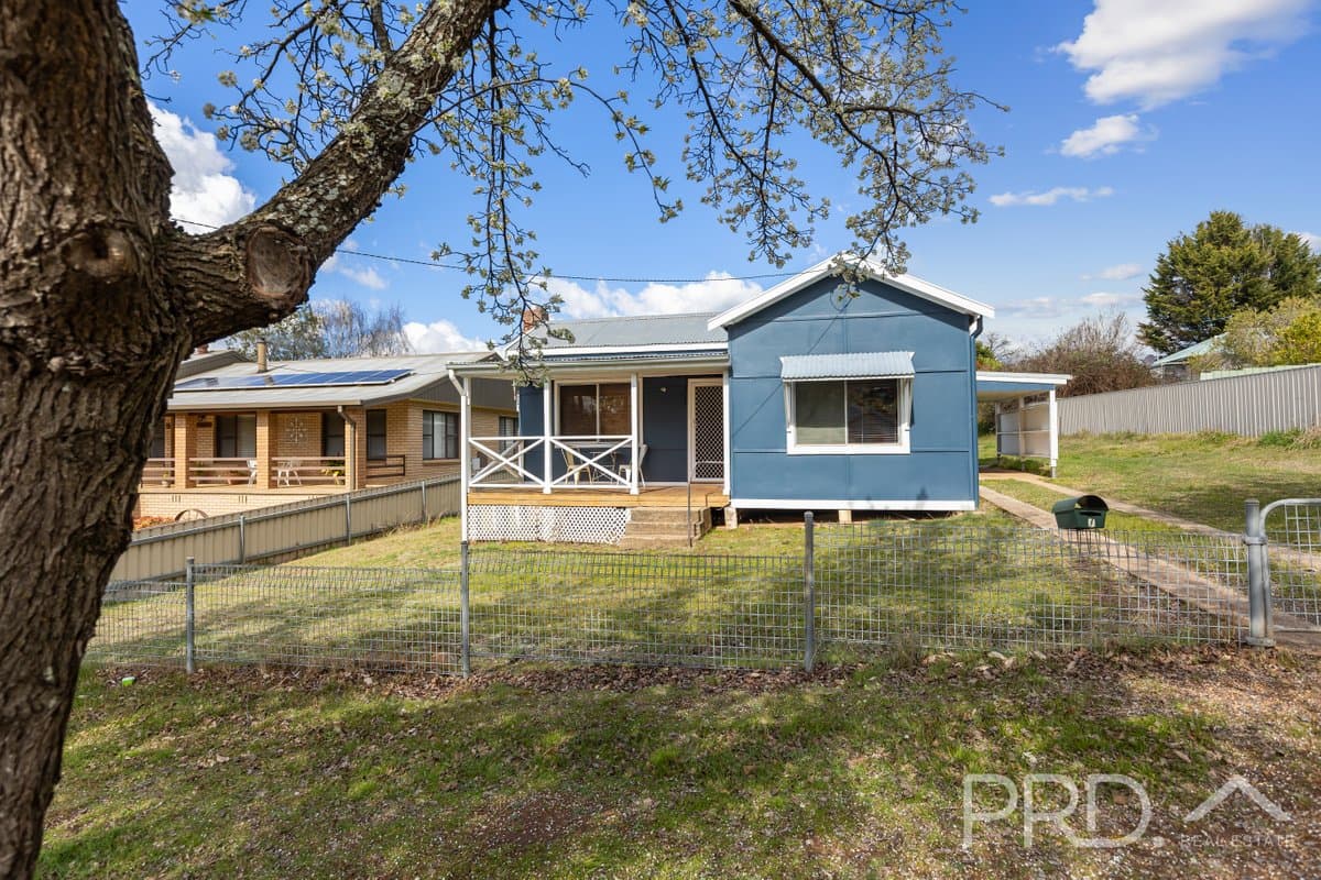 7 Batlow Avenue, BATLOW NSW 2730, Batlow - Image 1