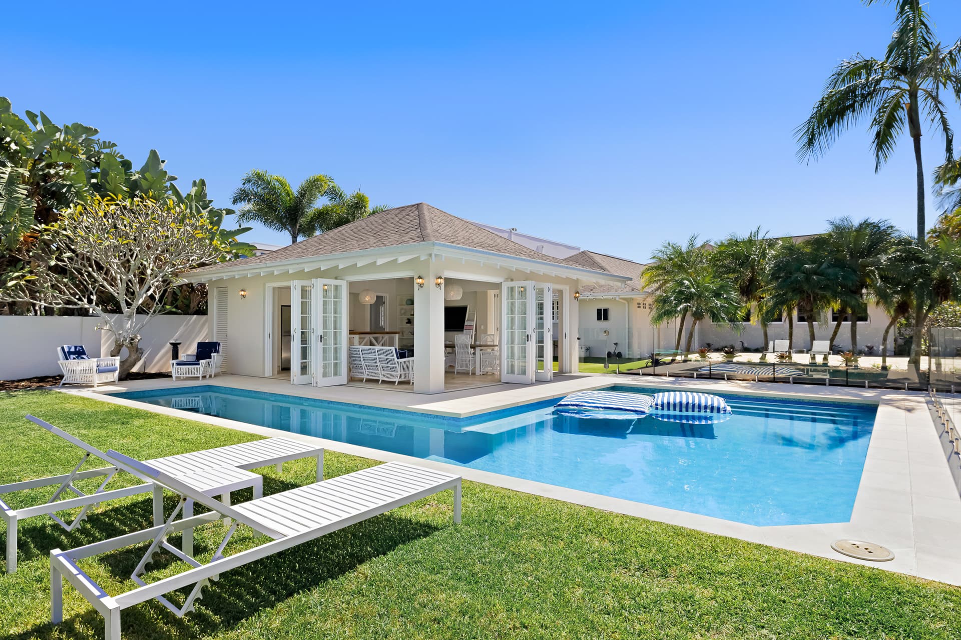 129 Monaco Street, Broadbeach Waters, QLD, 4218, Broadbeach Waters - Thumbnail 5