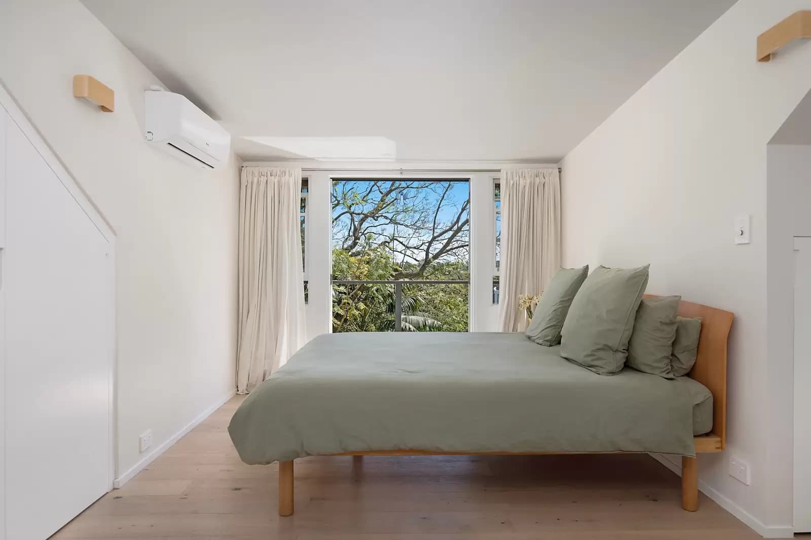 1/303 Miller Street, Forest Lodge - Thumbnail 6