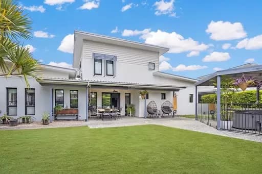 1/7 Hans Boysen Drive, Mudjimba, Mudjimba - Thumbnail 2