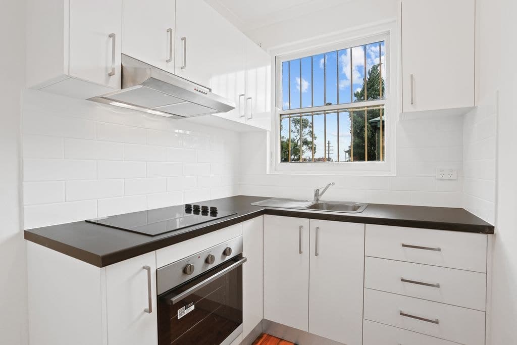 1/119 Probert Street, Newtown - Thumbnail 2