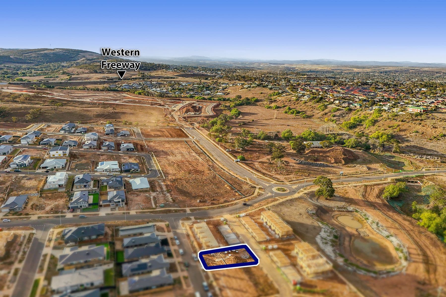 13 Fulham Circuit, Bacchus Marsh VIC 3340, Bacchus Marsh - Thumbnail 2