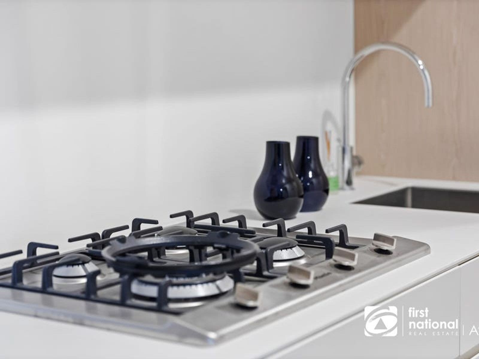 2208/8 Pearl River Road, Docklands VIC 3008, Docklands - Thumbnail 2