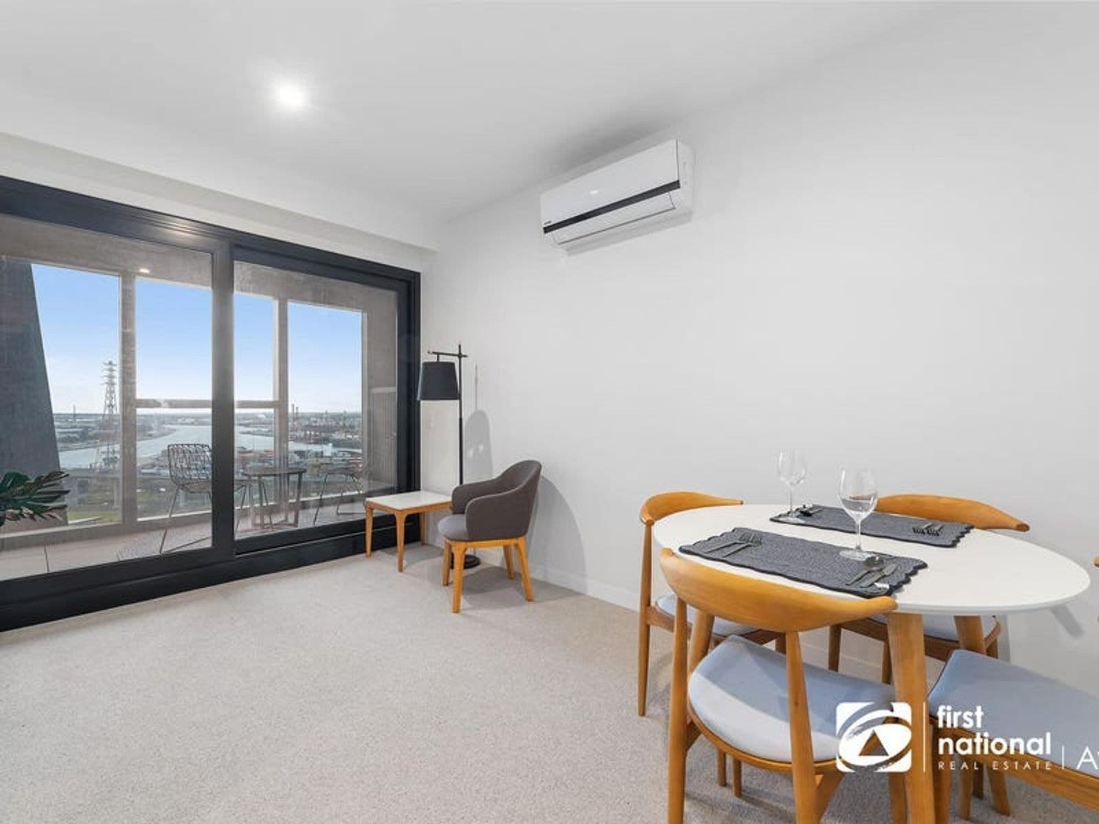 2208/8 Pearl River Road, Docklands VIC 3008, Docklands - Thumbnail 3